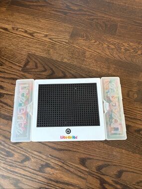 Lite-Brite Classic Peg Board - White with Black Peg Grid
